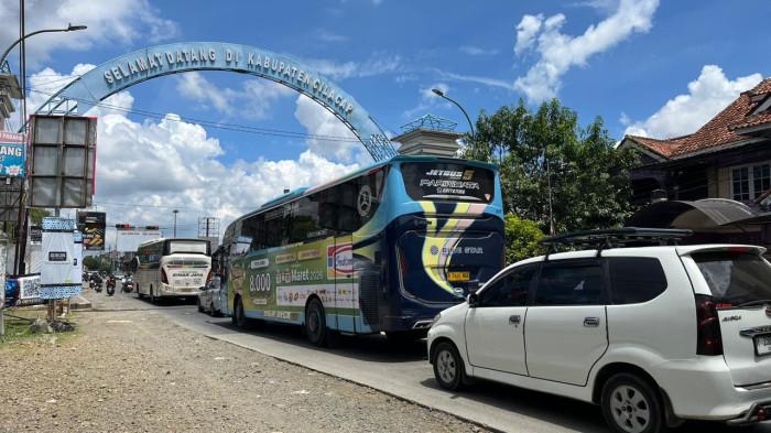 20260319_Kendaraan pemudik memadati Jalur Selatan di Kabupaten Cilacap_1