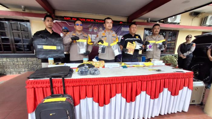 RILIS PERS - Kapolres Tarakan bersama jajaran dan perwakilan Bea Cukai Tarakan saat melaksanakan rilis pers pengungkapan kasus narkotika, Kamis (19/3/2026).