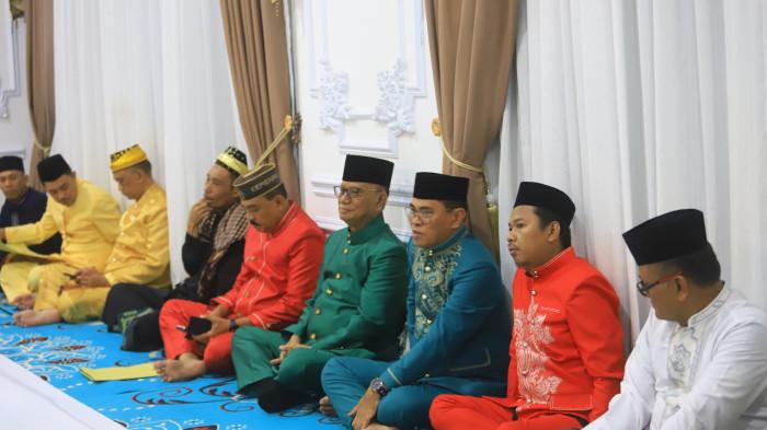 LEBARAN IDULFITRI--Adat Tonggeyamo di Kabupaten Bone Bolango, Provinsi Gorontalo, Kamis malam (19/3/2026).