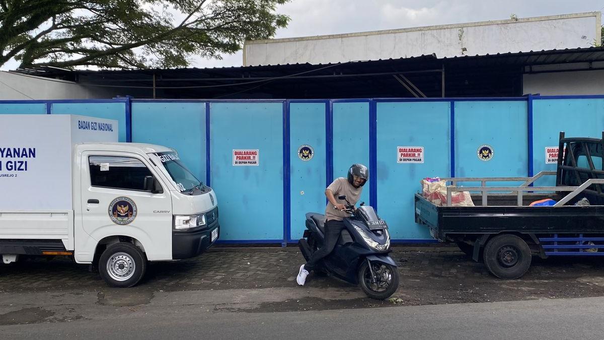 MENU MBG VIRAL - SPPG Tulusrejo 2 Kecamatan Lowokwaru, Kota Malang, Jawa Timur diberhentikan sementara waktu imbas temuan belatung di menu MBG.