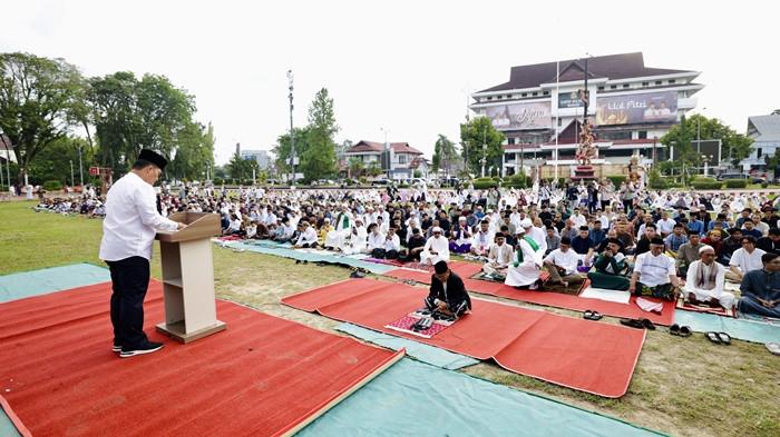 IDUL FITRI - Gubernur Sulawesi Utara Yulius Selvanus Komaling (YSK) shflhl