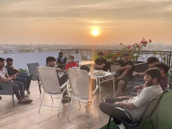 Evenings at The Residency, Bengaluru, developers from the 7th cohort unwind and share ideas on the penthouse terrace Evenings at The Residency, Bengaluru, developers from the 7th cohort unwind and share ideas on the penthouse terrace
