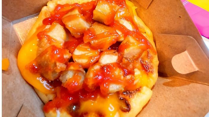 UMKM - ‎Booth D’Potachiz Korean Bread dan Es Teller Merlumer di lantai 3 Megamall, Kawasan Megamas Manado, Sulawesi Utara, Rabu (17/3/2026).