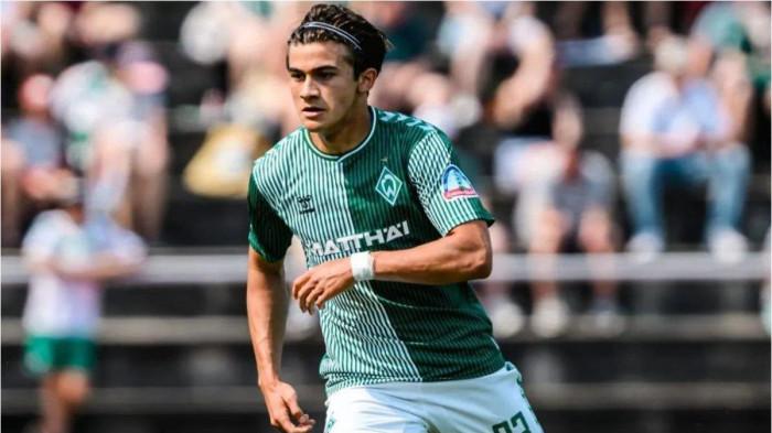 Pemain Werder Bremen - Sosok Ethan Kohler, gelandang bertahan milik Werder Bremen keturunan Indonesia yang dipanggil Timnas Amerika Serikat.