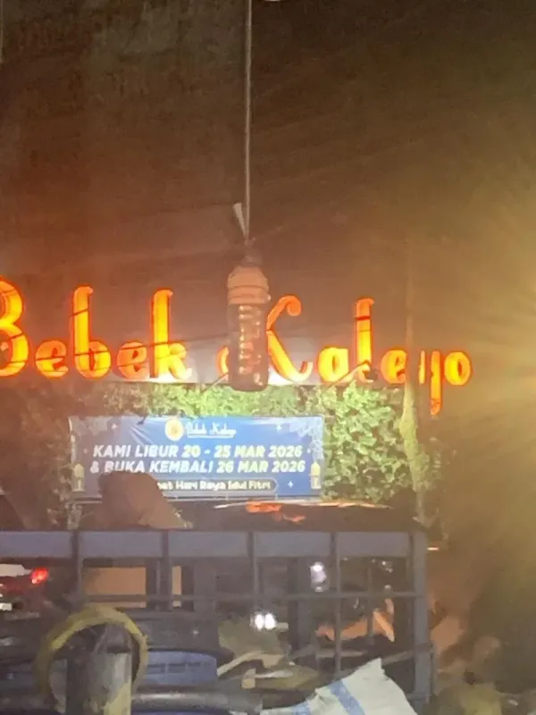 Tutup Saat Lebaran, Restoran Bebek Goreng Ini Dipuji karena Utamakan Karyawan Tutup Saat Lebaran, Restoran Bebek Goreng Ini Dipuji karena Utamakan Karyawan.