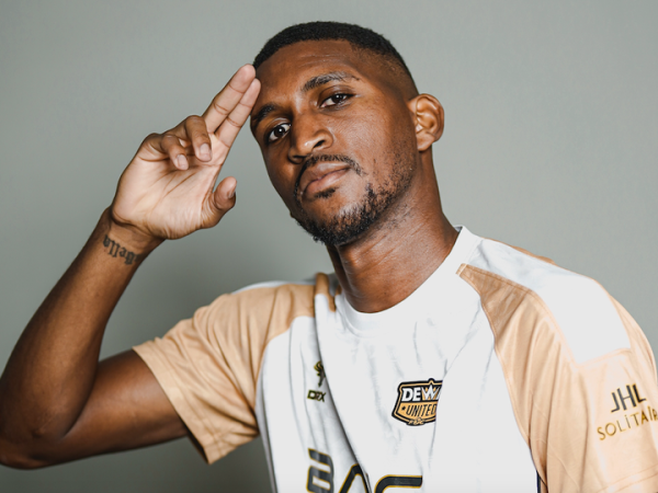 Bek Dewa United, Damion Lowe