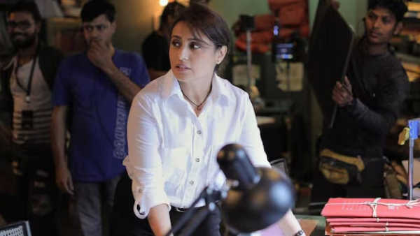 1998 हे वर्ष तिच्या करिअरसाठी टर्निंग पॉइंट ठरले. 'गुलाम' या चित्रपटात तिने आमिर खानसोबत काम केले आणि प्रेक्षकांची मनं जिंकली. त्याच वर्षी Kuch Kuch Hota Hai या सुपरहिट चित्रपटात तिने महत्त्वाची भूमिका साकारली. या चित्रपटासाठी तिला पहिला फिल्मफेअर पुरस्कारही मिळाला.