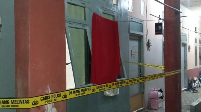 TKP PEMBUNUHAN - Unit kontrakan tempat Dewhinta Anggary, cucu dari seniman legenda Betawi Mpok Nori ditemukan tewas, Cipayung, Jakarta Timur, Sabtu (21/3/2026). TRIBUNJAKARTA.COM/BIMA PUTRA