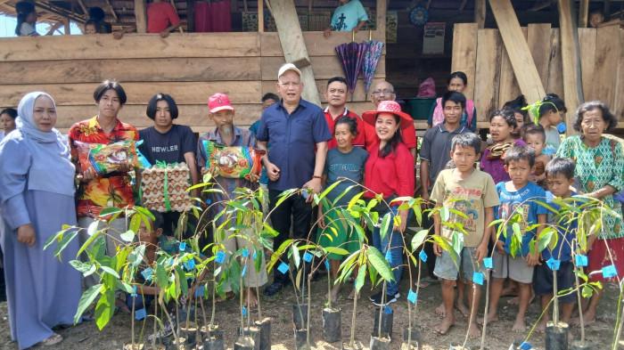 Matindas J Rumambi Kunjungi Suku Saluan Bohinunuk di Simpang Raya