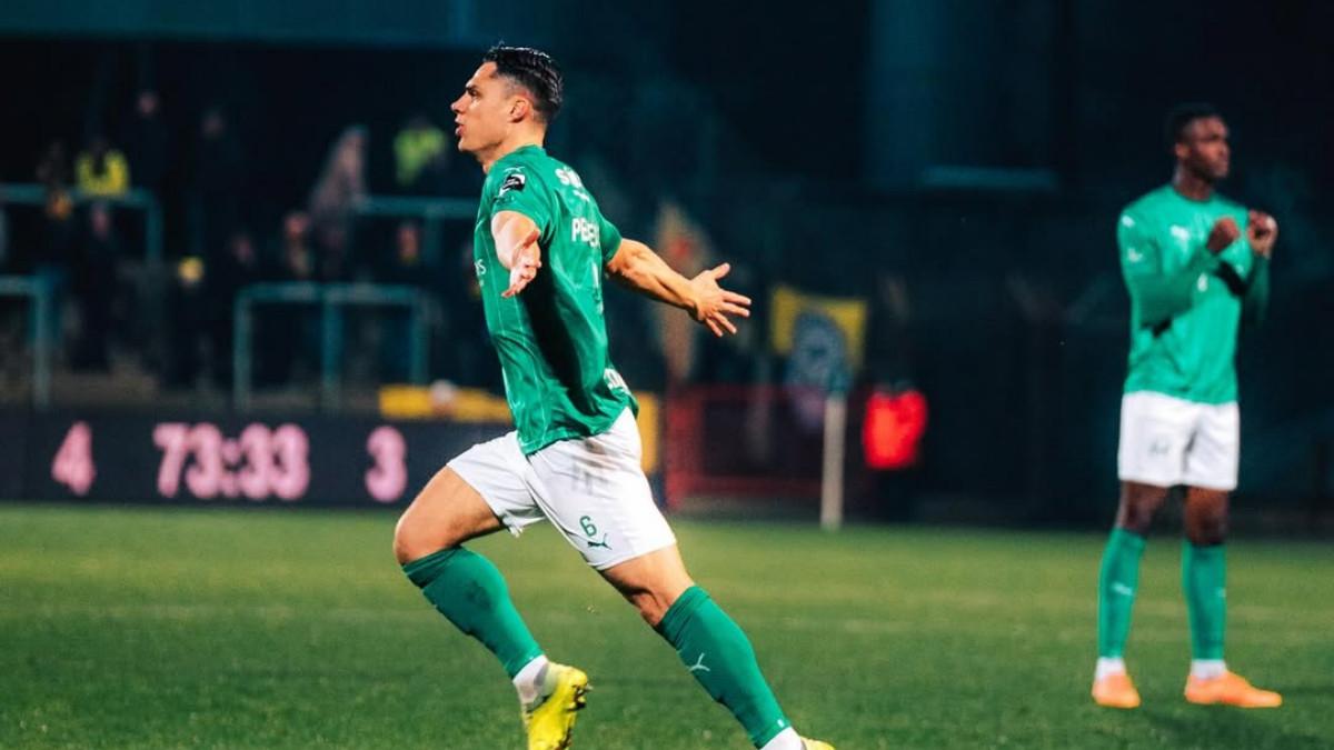 Gelandang Timnas Indonesia, Joey Pelupessy mencetak gol kemenangan saat Lommel SK mengalahkan Lierse K dengan skor 4-3 dalam laga pekan 18 divisi 2 Liga Belgia 2025/2026 di Stadion Soeverein, Sabtu (20/12/2025).