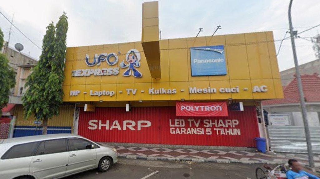 Foto Toko UFO Elektronik Lumajang di Jl. Panglima Besar Sudirman No.15, Tompokersan, Kecamatan Lumajang, Kabupaten Lumajang, Jawa Timur 67316, yang diambil Google Maps pada Mei 2025.