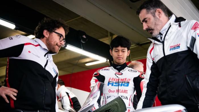VEDA PRATAMA - Pembalap Indonesia, Veda Pratama, berada dalam paddock di Sirkuit Portimao ketika mengikuti gelaran tes Moto3 2026 pada 9-10 Februari 2026. (Foto: Honda Team Asia)