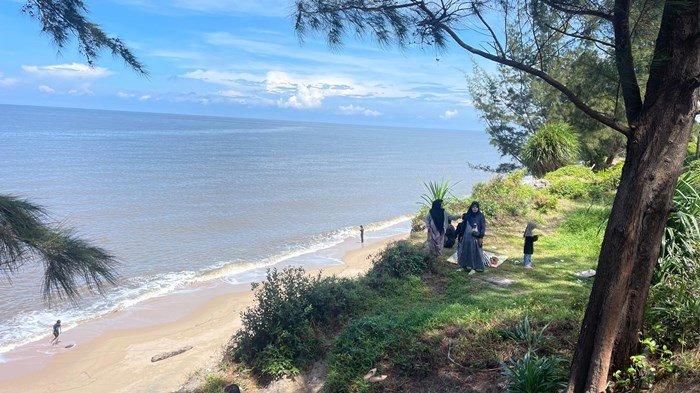 WISATA - Salah satu lokasi yang tetap ramai dikunjungi adalah Pantai Ujung Pandaran di Kabupaten Kotawaringin Timur (Kotim), Kalimantan Tengah.