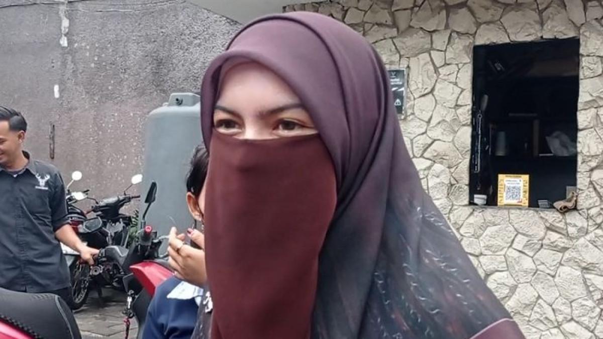 Wardatina Mawa dijumpai awak media di wilayah Bogor, Jawa Barat, Selasa (3/3/2026).