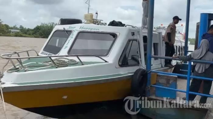 ARUS BALIK - Tampak speedboat di Pelabuhan Kayan II. Terpantau arus balik lebaran Idul Fitri 1447 Hijriah di Pelabuhan Kayan II ramai dan padat penumpang pada 24 Maret 2026. (TribunKaltara.com/Desi Kartika Ayu)