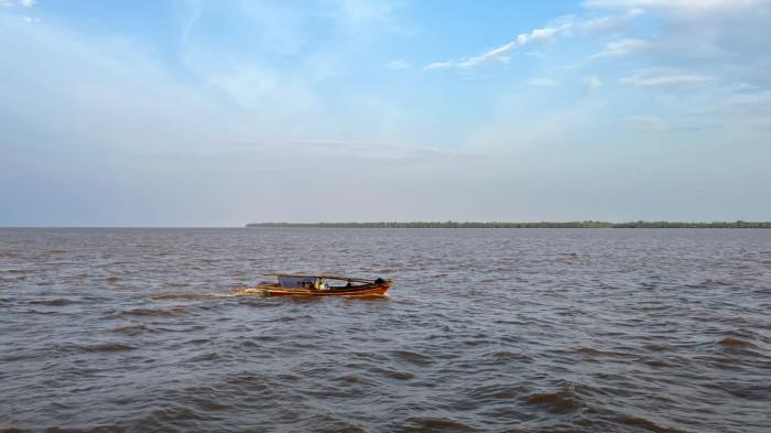 Nelayan di pesisir timur Jambi