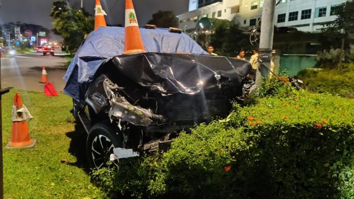KECELAKAAN MAUT DI PIK - Kecelakaan maut melibatkan Toyota Fortuner dan sejumlah sepeda motor terjadi di kawasan Pantai Indah Kapuk (PIK), Penjaringan, Jakarta Utara, Senin (23/3/2026) malam. Peristiwa tersebut mengakibatkan dua orang meninggal dunia dan tujuh orang lainnya mengalami luka-luka. (Dok. TMC Polda Metro Jaya).