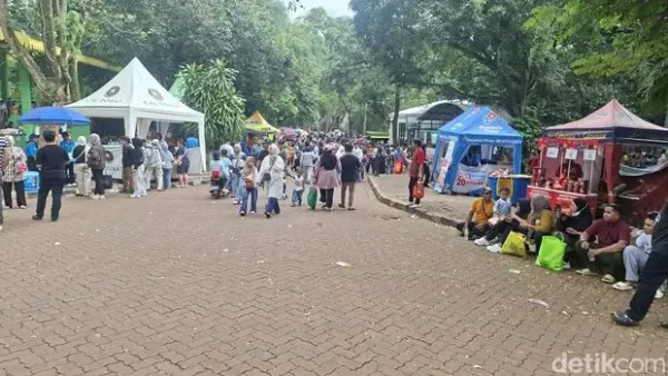 Taman Margasatwa Ragunan saat libur Lebaran, Selasa (24/3/2026).