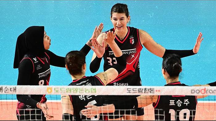 Red Sparks sukses mengkudeta posisi Pink Spiders di puncak Klasemen Liga Voli Putri Korea Selatan setelah menumbangkan GS Caltex dengan skor 3-0 (25-18, 25-22, 25-12), Minggu (20/10/2024).