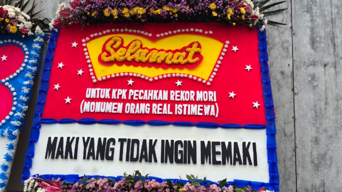 POLEMIK PENAHANAN YAQUT - KPK menuai beragam kritik buntut status tahanan rumah Gus Yaqut. Masyarakat Anti Korupsi Indonesia (MAKI) sampai kirim karangan bunga.