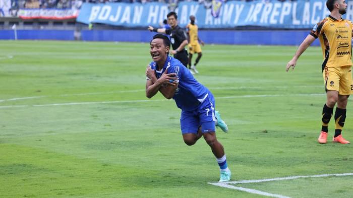 LAGA PERSIB - Beckham Putra mencetak gol tunggal di laga Persib Bandung vs Persija Jakarta di Stadion GBLA, Minggu (11/1/2026).