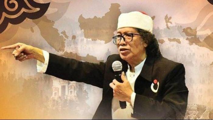 KABAR CAK NUN - Penggagas jemaah Maiyah Mocopat Syafaat, Emha Ainun Nadjib atau Cak Nun. Kini kondisi terbarunya diungkap sang anak.