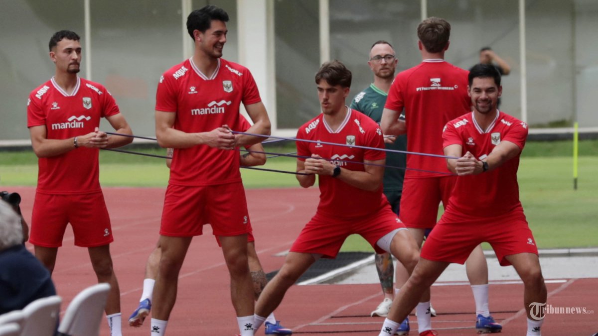 TIMNAS INDONESIA - Sejumlah pesepak bola Timnas Indonesia menjalani latihan di Stadion Madya Gelora Bung Karno, Jakarta, Selasa (24/3/2026). Latihan tersebut dilakukan jelang laga di FIFA Series 2026. TRIBUNNEWS/IRWAN RISMAWAN