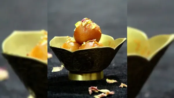 Gulab Jamunin beautiful bowl