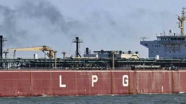 Two ships loaded with LPG are about to reach India, know the current location