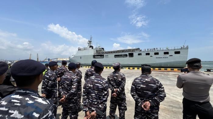 20260325 _ KRI Banda Aceh Angkut Pemudik ke Jakarta