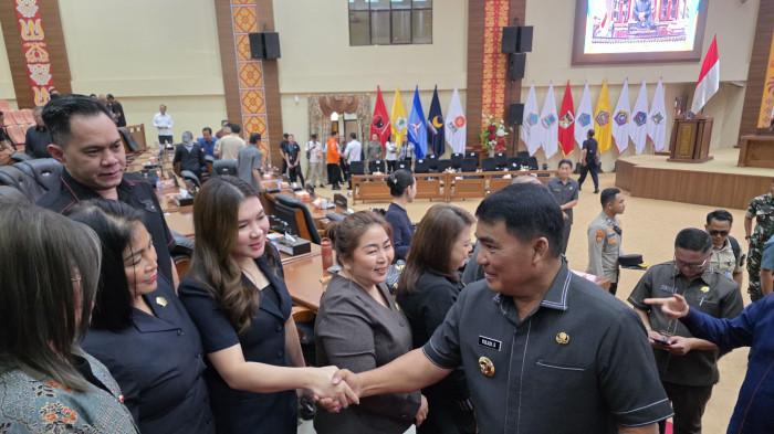 SEMANGAT: YSK menegaskan capaian pendapatan daerah tahun 2025 berhasil mendekati target yang telah ditetapkan. Dari total target sebesar Rp3,78 triliun, realisasi mencapai Rp3,65 triliun atau 96,38 persen