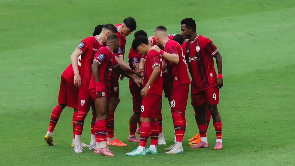 FOTO BERSAMA - Foto skuad Persis Solo jelang melakoni laga di Super League 2025/2026.