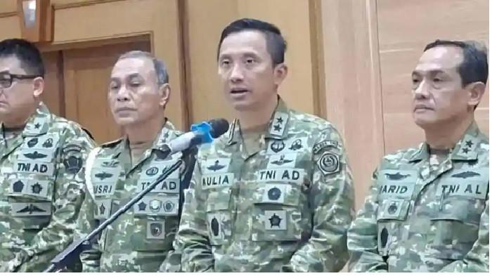 LEPAS JABATAN - Kepala Pusat Penerangan (Kapuspen) TNI, Mayjen Aulia Dwi Nasrullah, saat menggelar konferensi pers di Markas Besar (Mabes) TNI, Cilangkap, Jakarta Timur, Rabu (25/3/2026). Dikatakannya, Letjen Yudi Abrimantyo melepas jabatan sebagai Kabais TNI.