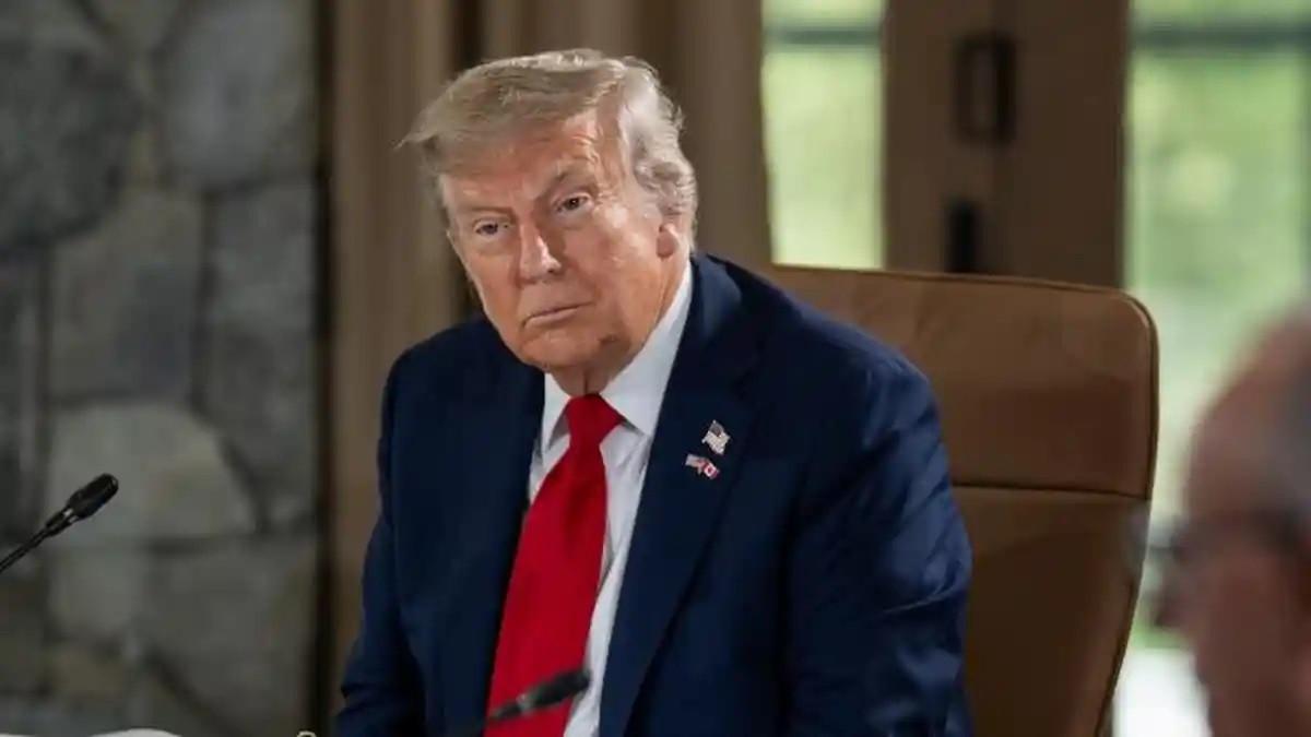 DONALD TRUMP - Foto Donald Trump diambil dari Facebook The White House pada Selasa (17/6/2025). Donald Trump klaim ada negosiasi dengan Iran, Iran membantah