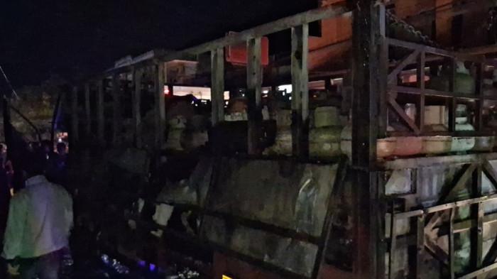 truk gas melon meledak di sukabumi