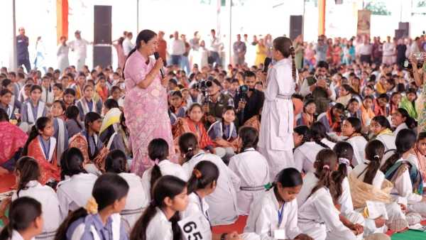 Delhi CM Rekha Gupta (2)