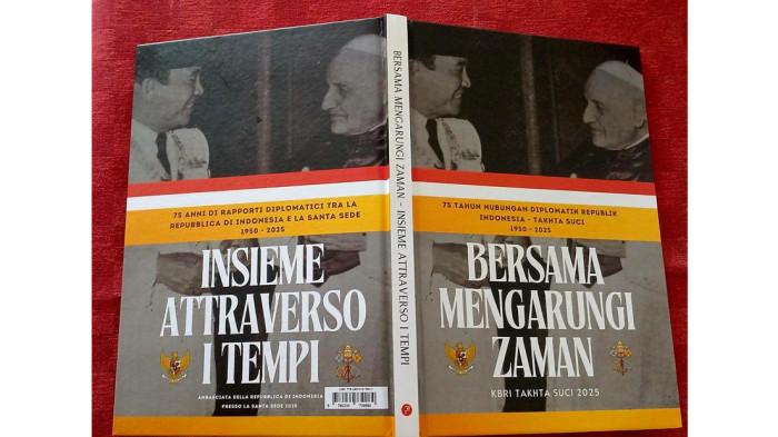 BUKU DWI BAHASA - Buku bertajuk 