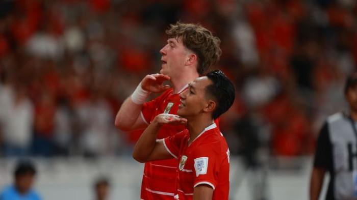 SELEBRASI - Selebrasi Beckham Putra bersama Ole Romeny dalam laga FIFA Series 2026 Timnas Indonesia Vs Saint Kitts and Nevis yang digelar di Stadion Utama Gelora Bung Karno, Jumat (27/3/2026).