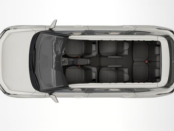 Kabin All New Carens lega dengan konfigurasi jok 2+2+3 lewat jok baris kedua model captain seat