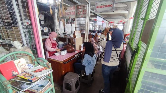 Es gempol Kencono Pasar Johar Semarang