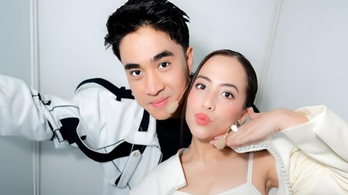 MENINGGAL DUNIA- Adila Syafitri, nama karakter fiksi dalam sinetron SCTV berjudul Beri Cinta Waktu (BCW), yang diperankan oleh artis muda Adhisty Zara (sering disebut Zara Adhisty/ kanan) meninggal dunia. Alur cerita ini membuat para penggemar sedih.