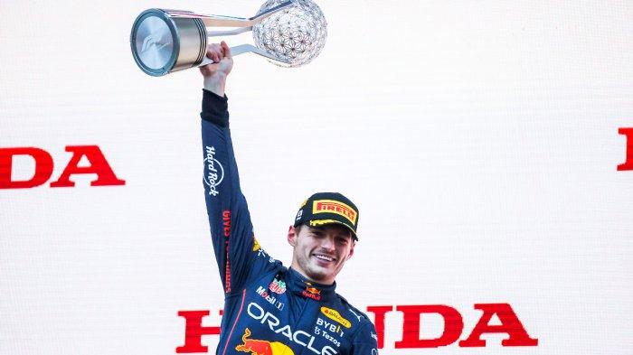 JUARA DUNIA - Pebalap Tim Red Bull Racing, Max Verstappen mengukuhkan titel Juara Dunia Formula 1 2022 seusai memenangkan gelaran F1 Jepang di Sirkuit Suzuka, Minggu (9/10/2022). (Foto arsip)