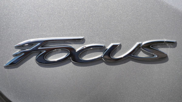 Ford Focus emblem