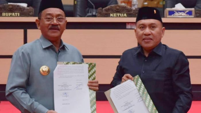Bupati Boalemo Rum Pagau menyampaikan Laporan Keterangan Pertanggungjawaban fffggg
