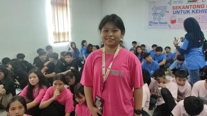 KUNJUNGAN - Antusiasme siswa SMP Negeri 2 Kauditan saat mengunjungi Kantor Tribun Manado, belajar langsung proses peliputan dan penyebaran berita sebagai bagian dari studi lapangan rutin tahunan di Tribun Manado, Selasa (31/3/2026).