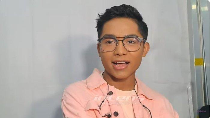 KENALKAN PACAR BARU - Betrand Peto saat diwawancara awak media beberapa waktu lalu. Kini tangis Sarwendah pecah saat Betrand Peto perkenalan pacar barunya.