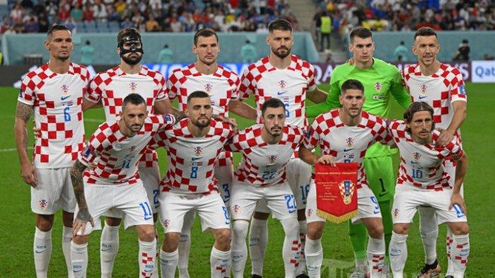 Para pemain timnas Kroasia berpose sebelum laga sepak bola babak 16 besar Piala Dunia 2022 Qatar antara Jepang melawan Kroasia di Stadion Al-Janoub, di Al-Wakrah, selatan Doha, Qatar, Senin (5/12/2022) waktu setempat. Kroasia menang adu penalti 3-1.
