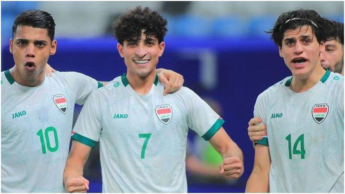 Selebrasi Ali Jasim setelah mencetak gol dalam pertandingan perempat final Piala Asia U23 2024 antara Irak vs Vietnam di Al Janoub Stadium, Sabtu (27/4/2024).