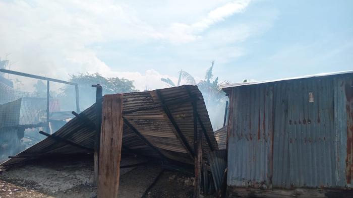 Rumah terbakar di Pantai Amal 02 01042026.jpg