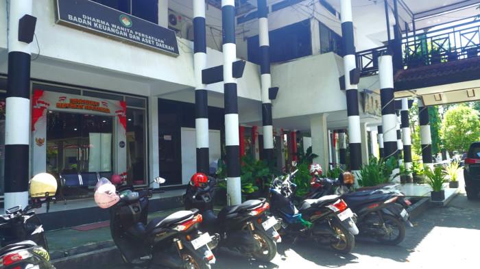 WFH ASN -- Potret kawasan Kantor Bupati Gorontalo, Limboto, Kabupaten Gorontalo, Rabu (1/4/2026). Pemkab Gorontalo menerapkan WFH setiap hari Rabu.